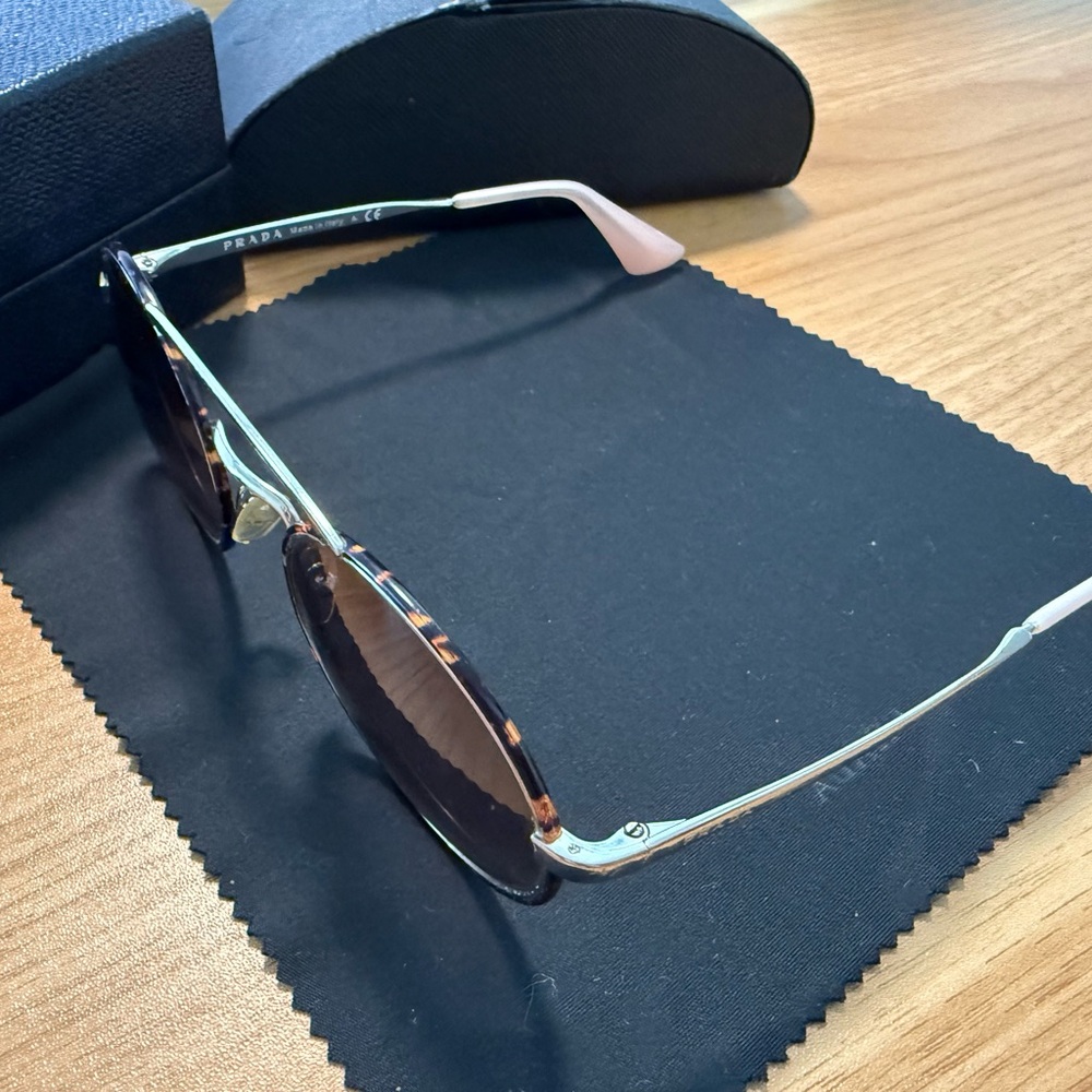 Prada Sunglasses with Black and Gold Detailing - Picture 3 of 5